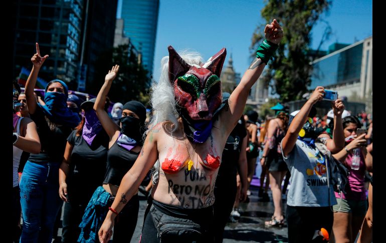 Una multitudinaria manifestación se registra en Santiago, Chile. AFP/Torres
