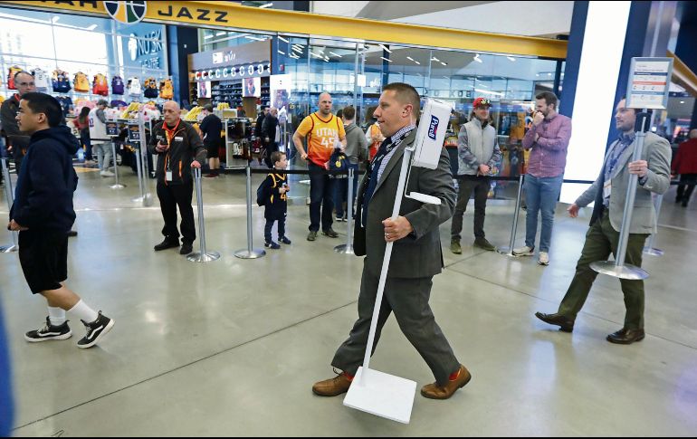 Medidas. Las organizaciones de la NBA han tomado acciones preventivas ante el brote de coronavirus. AP / R. Bowmer