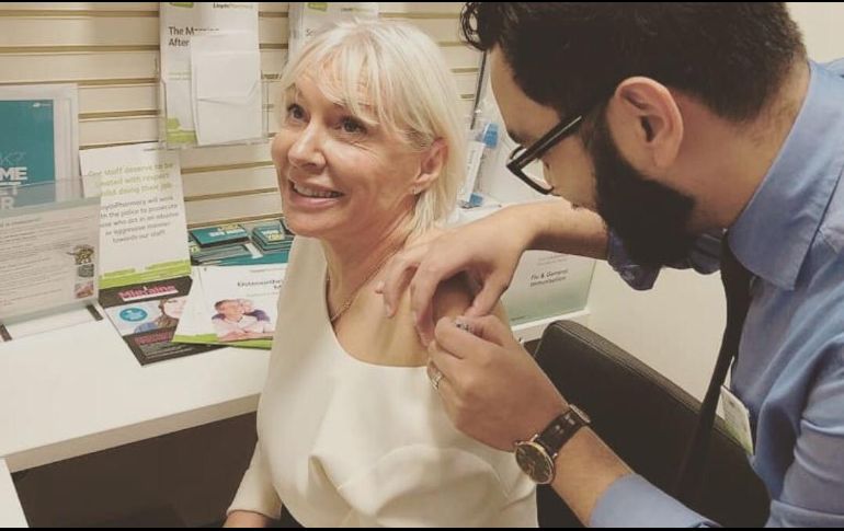 Medios señalan que la funcionaria ha estado en contacto con cientos de personas, incluido el primer ministro Boris Johnson, lo que aumenta el riesgo de propagación. TWITTER/@NadineDorries