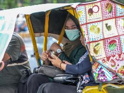 Indonesia registra 27 casos confirmados de coronavirus. EFE / D. Sinuhaji