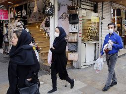 Las sanciones al comercio legal, así como de pastillas y equipos medios, por parte de EU han hecho que el gobierno iraní enfrente serios obstáculos. AFP / ARCHIVO