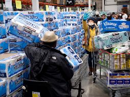 El papel higiénico no es un producto que ayude en la pandemia del coronavirus, pero es de lo más comprado. AFP