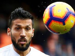 El defensa argentino Ezequiel Garay se convirtió en el primer caso de un futbolista infectado por Covid-19 en España.   EFE/M. Polo