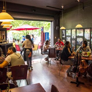 Restaurantes y hoteles acuerdan medidas contra el coronavirus