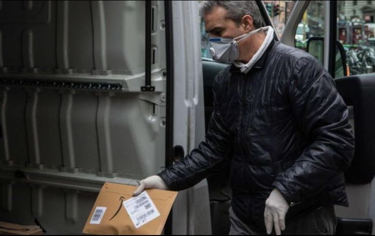 Amazon anunció el bloqueo de un millón de productos relacionados con el Covid-19. GETTY IMAGES