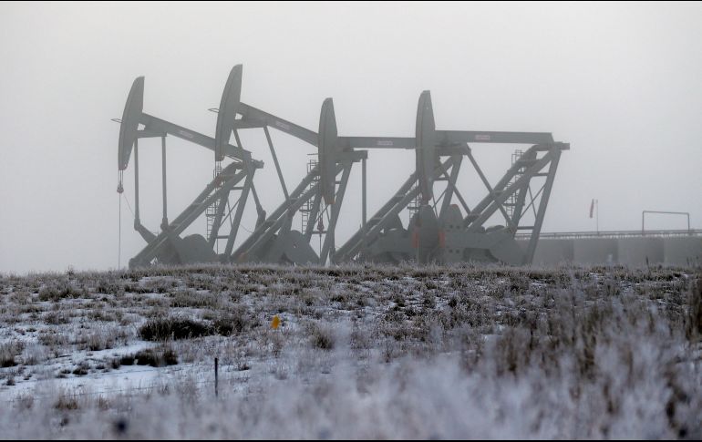 El brote de coronavirus ha llevado a una demanda más suave de petróleo a medida que las personas reducen sus viajes. AP/ARCHIVO