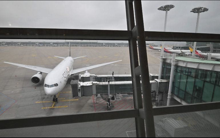 El virus costaría 8 mil millones de dólares a las aerolíneas en América Latina. AFP/Y. Jung