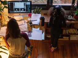 Hacen un llamado a las empresas a establecer esquemas de trabajo flexibles y, de ser posible, permitir que éste se realice a distancia. EFE/E. Fontcuberta