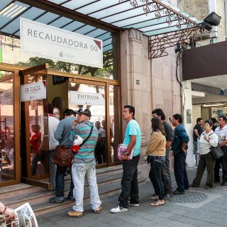 La SHCP amplía plazo para pago de refrendo vehicular