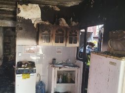 Un joven de 20 años se lesionó por los cristales que proyectó la explosión. ESPECIAL