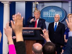 Trump declaró que no planea, por ahora, cerrar la frontera con México a los viajes no esenciales como lo hizo con Canadá. EFE/K. Dietsch