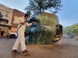 En el recorrido de esta tarde, la cuadrilla del municipio de Guadalajara realizó limpieza y desinfección de la escultura 