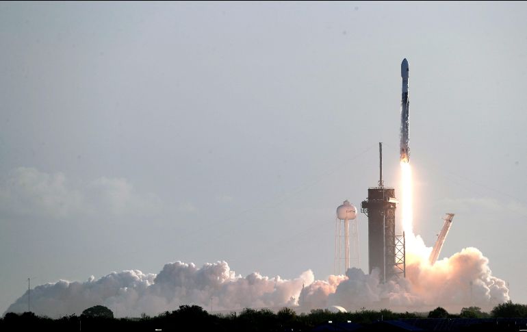 SpaceX pone en órbita 60 satélites más para crear red de alta velocidad