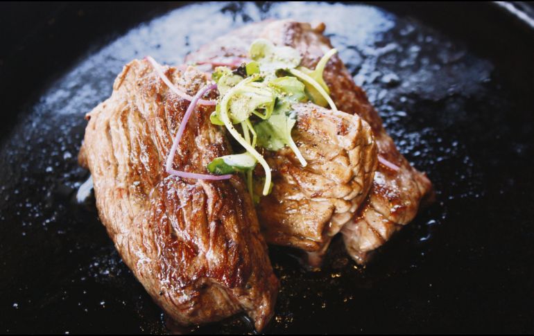 Carne. Este producto aporta nutrientes y su capacidad de almacenamiento en el congelador puede llegar a ser de meses.