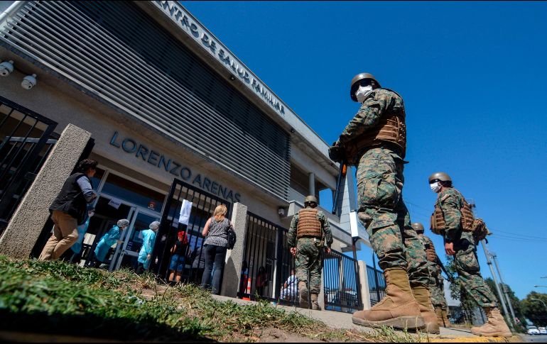 Cambian la fecha del plebiscito debido a que se prevé que en abril el país alcance su pico de contagios de COVID-19. AFP/G. Salgado
