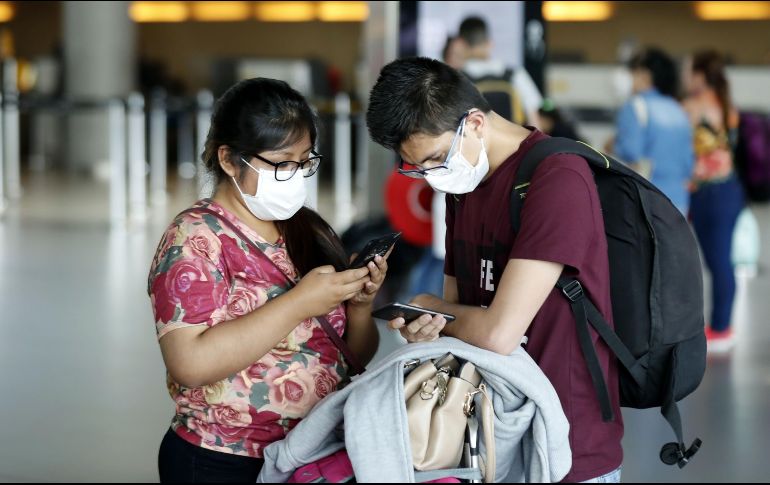 La mayoría de los pacientes presentan síntomas leves y cumplen con cuarentena domiciliaria. EFE/M. Dueñas