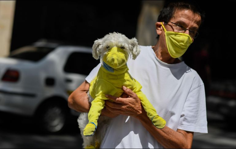 Las prendas de fibras sintéticas son más apropiadas ya que repelen de mejor manera los microorganismos. AFP / F. Parra