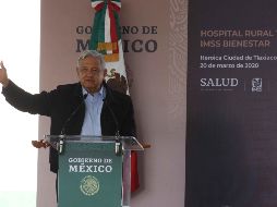 El Presidente Andrés Manuel López Obrador habla durante su visita al Hospital Rural de Tlaxiaco. SUN