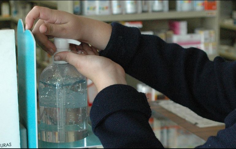 Autoridades no lograron detener al asaltante, quien huyó con el gel y 300 pesos. EL INFORMADOR/ARCHIVO