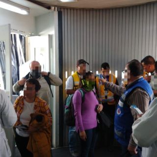 Regresan más de 400 mexicanos varados en Perú