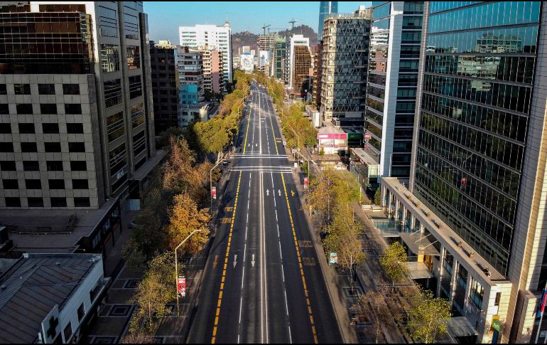 Aunque hay muy poca actividad en las calles, Chile aún no ha decretado el confinamiento preventivo como ha ocurrido en Argentina, Bolivia, Colombia y Perú. AFP / M. Bernetti