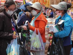 El gobernador de Santa Cruz hizo un llamado a la población para acatar con 