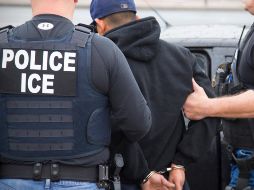 Ante la expansión del COVID-19, defensores de los derechos de los inmigrantes han criticado la atención médica que brinda el ICE a las personas que detiene. AP/ARCHIVO