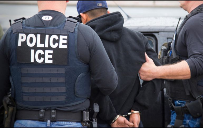 Ante la expansión del COVID-19, defensores de los derechos de los inmigrantes han criticado la atención médica que brinda el ICE a las personas que detiene. AP/ARCHIVO