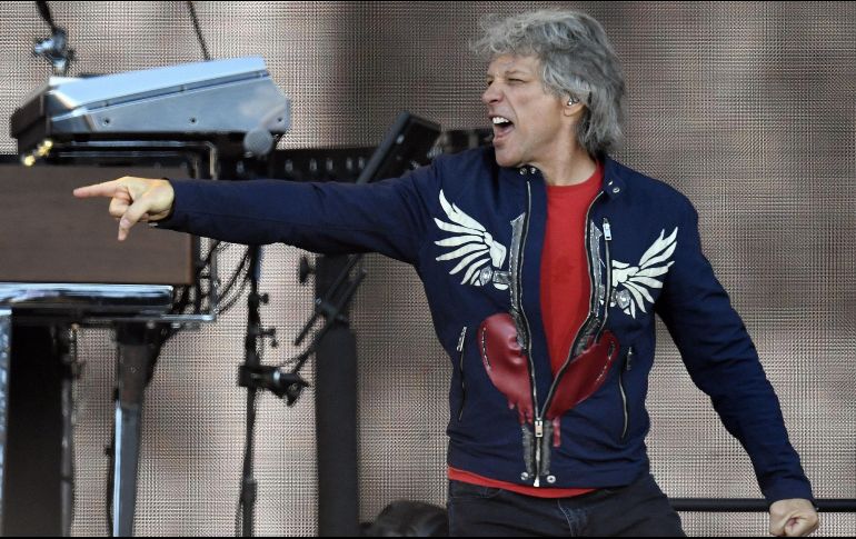 Jon Bon Jovi. El cantante asegura que si bien son momentos complejos, “saldremos de esto juntos”. EFE