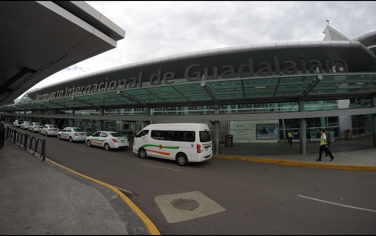 El GAP detalló que, como parte del plan de respuesta a la emergencia sanitaria, instalaron siete módulos de revisión sanitaria en los aeropuertos de Jalisco. EL INFORMADOR / ARCHIVO