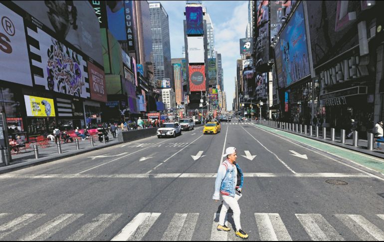 Las autoridades de Nueva York cerraron escuelas, negocios y prohibieron las reuniones de cualquier número de personas. EFE