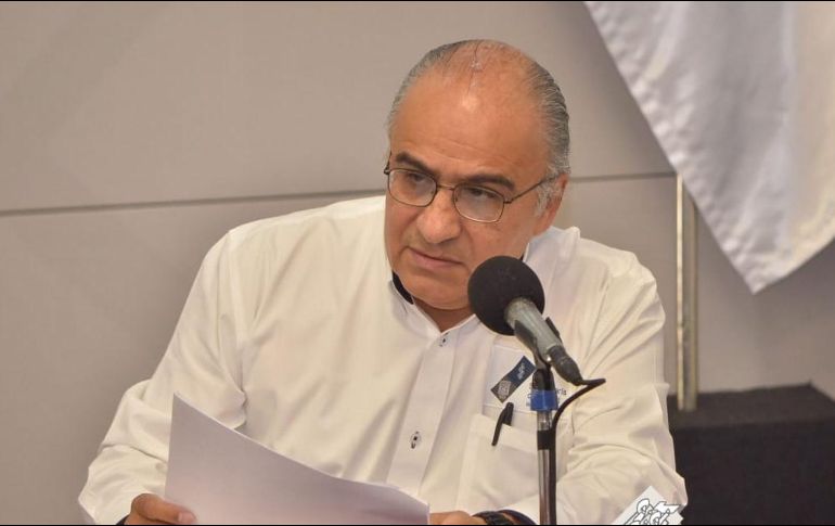 El Secretario de Salud del Gobierno estatal, Jorge Humberto Uribe Téllez, ofrece una conferencia de prensa este jueves. TWITTER/@SaludGobPue