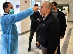 Al menos 99 mil 706 personas se han contagiado de COVID-19 en Estados Unidos, en donde han muerto mil 500 persona. AFP / ARCHIVO