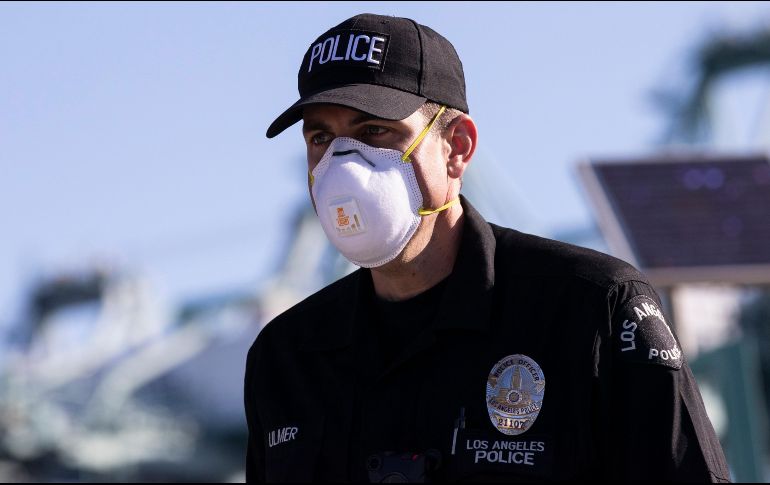 Los tres países con el mayor número de casos registrados son Estados Unidos, el nuevo foco rojo de la pandemia del COVID-19, con 104 mil 837 casos, seguido de Italia con 86 mil 498 y China con 81 mil 948. EFE / EPA / E. Laurent