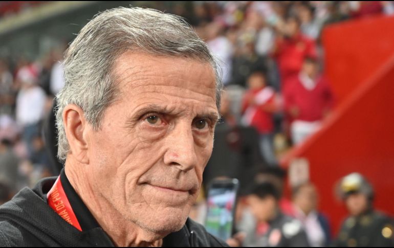 La Asociación Uruguaya de Futbol envió al programa de seguro de desempleo al técnico de la selección, Óscar Washington Tabárez. AFP / ARCHIVO