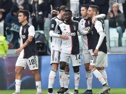 La Juventus anunció este sábado que llego a un acuerdo con los jugadores del primer equipo y su entrenador, Maurizio Sarri, para el recorte de los salarios por los siguientes cuatro meses. EFE / ARCHIVO