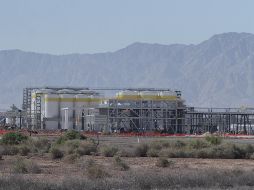 Planta cervecera de Constellation Brands en Mexicali. López Obrador reiteró que cumplirá el mandato de impedir su construcción. NOTIMEX/M. González