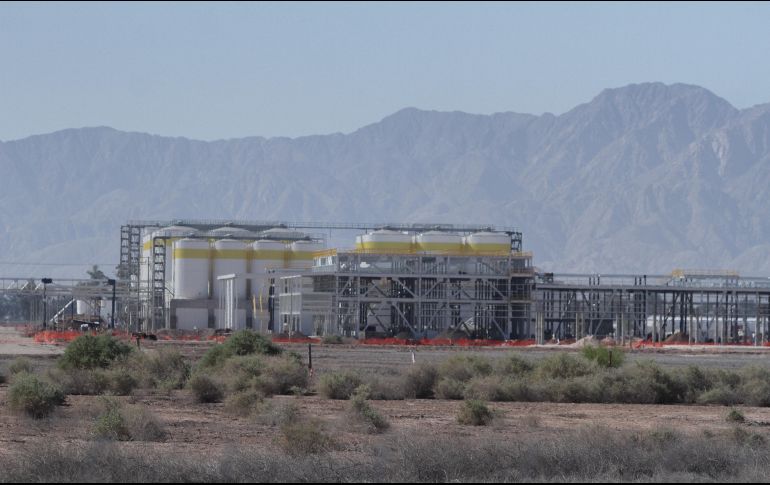 Planta cervecera de Constellation Brands en Mexicali. López Obrador reiteró que cumplirá el mandato de impedir su construcción. NOTIMEX/M. González