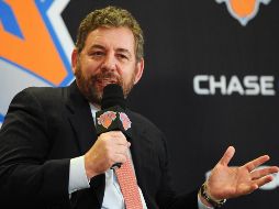 Pese a los resultados de la prueba por coronavirus, el dueño del equipo continúa con las operaciones de su empresa Madison Square Garden Company. AFP / ARCHIVO