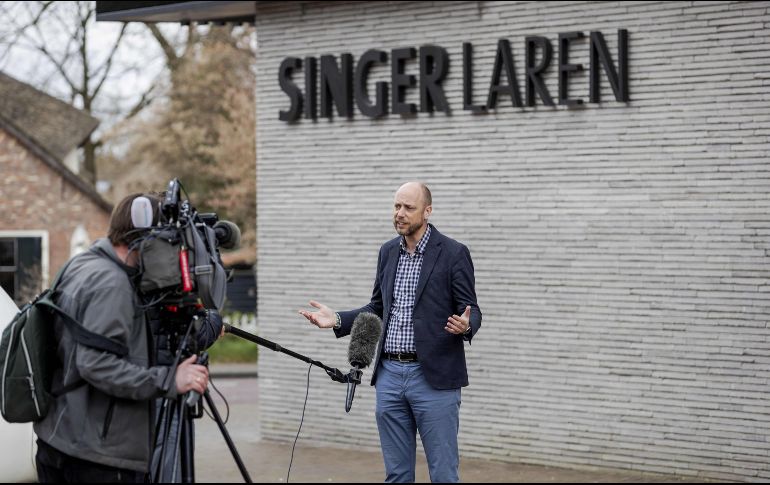 El director del museo detalló que los ladrones habrían entrado al museo de madrugada, rompiendo una puerta de vidrio. AFP / R. Van Lonkhuijsen