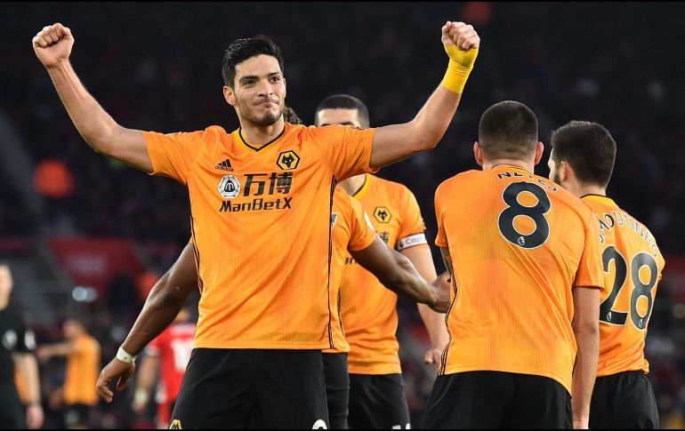 El paso que Jiménez ha tenido por Inglaterra también le ha permitido identificarse con arietes del circuito doméstico pero pertenecientes a la élite del futbol mundial. AFP / ARCHIVO