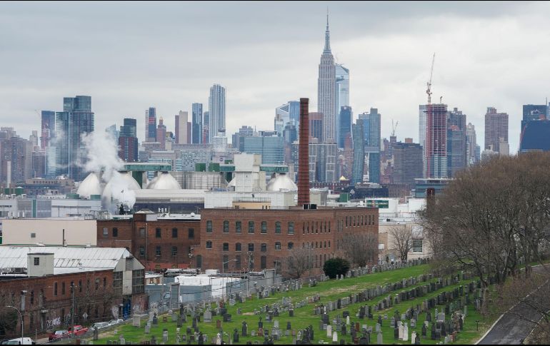 En el cálculo más optimista, las muertes de estadounidenses por COVID-19 superarán a las más de 53 mil ocurridas durante la Primera Guerra Mundial. AFP/B. Smith