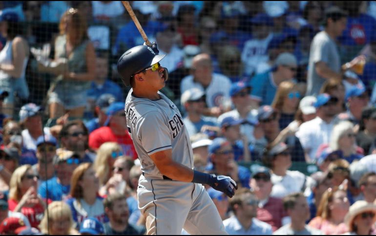 ''Estoy contento de ser compañero de grandes jugadores que tiene la organización y de que la afición espere mi llegada, eso me obliga a entregarme'', dice el tapatío. AP / ARCHIVO