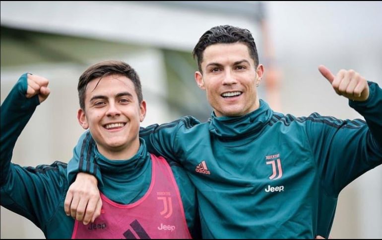 El argentino Paulo Dybala, delantero de la Juventus, le confesó al portugués Cristiano Ronaldo, su compañero de equipo, las críticas que se originan a su persona en el país sudamericano. INSTAGRAM / @paulodybala