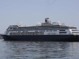 El martes, la Armada retiró a un pasajero en estado crítico del crucero Marella Explorer 2 para que lo atendieran de emergencia. EFE/C. Lemos