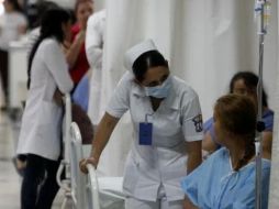 Desde la semana pasada trabajadores de la salud denunciaron agresiones en sus traslados por el miedo al coronavirus. EL INFORMADOR/Archivo