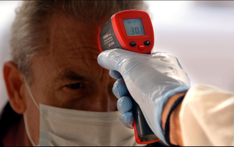 Los nuevos datos hechos públicos este jueves por el Ministerio de Sanidad reflejan que España se encuentra solo por detrás de Estados Unidos con 216 mil 722 contagios e Italia con 110 mil 574. EFE / Morell