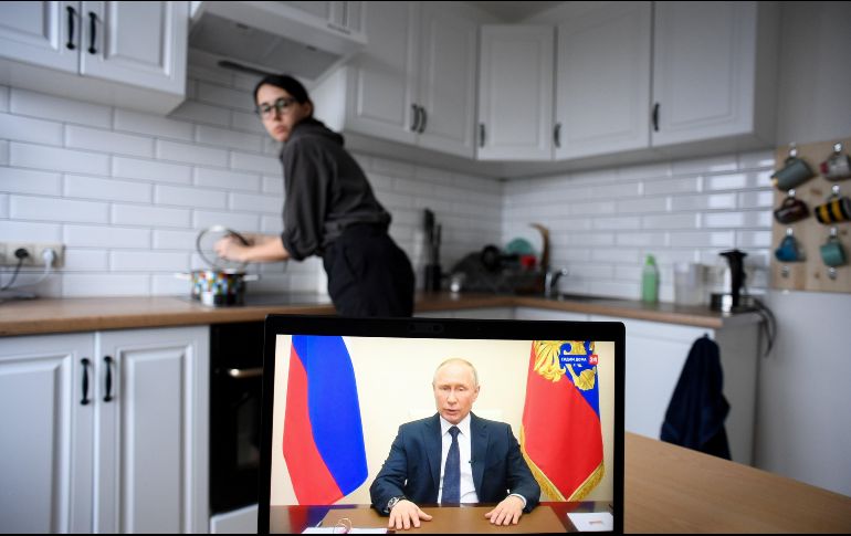 El mandatario explicó que cada región puede decidir qué tipo de confinamiento es el más adecuado durante este periodo. AFP / K. Kudryavtsev