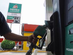 Tras decretarse la emergencia sanitaria por el coronavirus, la Profeco reforzará los operativos contra los gasolineros que abusan e incrementan los precios de los combustibles. EL INFORMADOR/Archivo