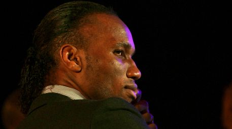 La leyenda del futbol marfileño se mostró molesto y dijo que África no es un laboratorio de pruebas. ARCHIVO